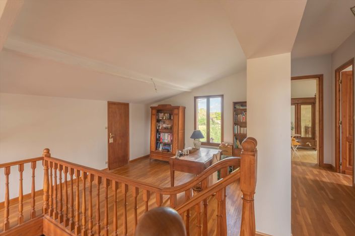 Image No.15-4 Bed House for sale