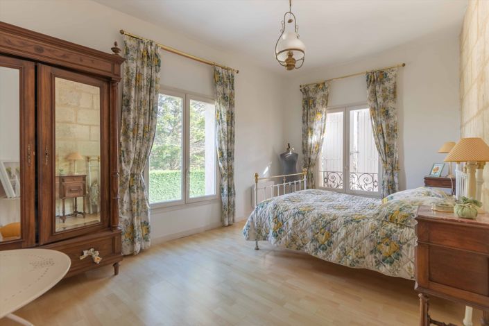 Image No.18-4 Bed House for sale