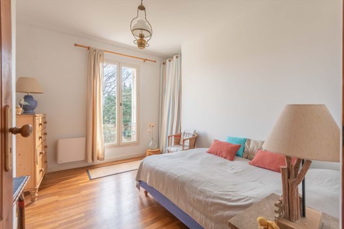 Image No.20-4 Bed House for sale