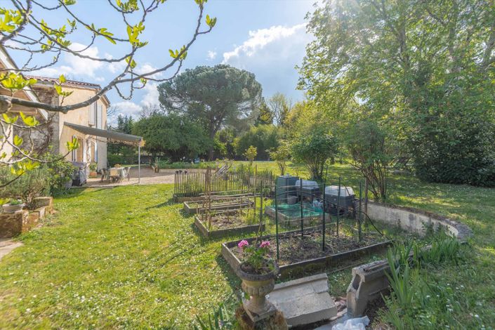 Image No.21-4 Bed House for sale