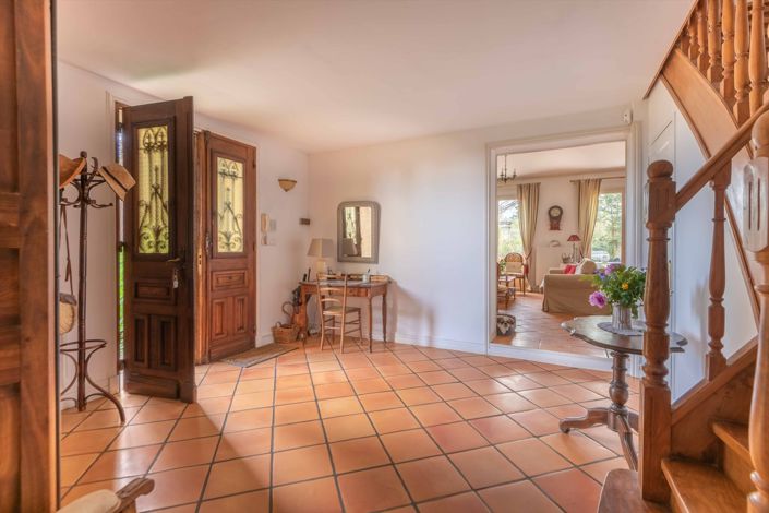 Image No.6-4 Bed House for sale