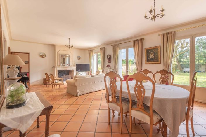 Image No.7-4 Bed House for sale
