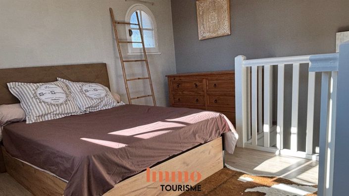 Image No.10-6 Bed House for sale