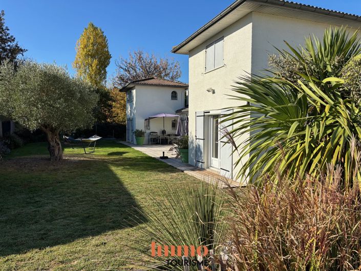 Image No.17-6 Bed House for sale