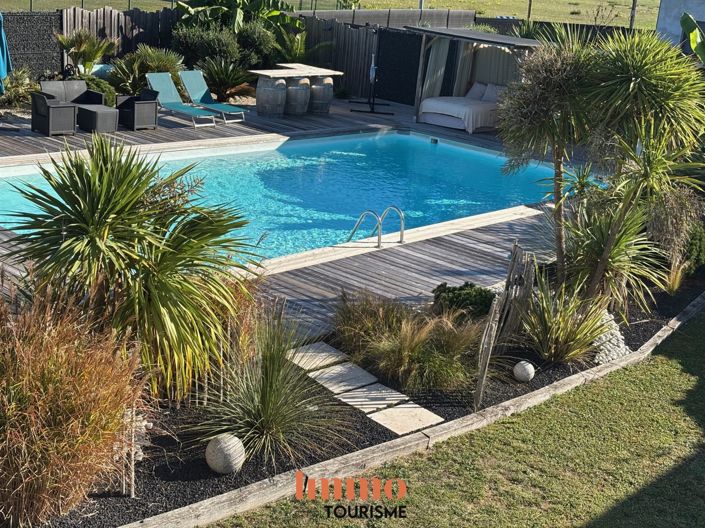 Image No.9-6 Bed House for sale