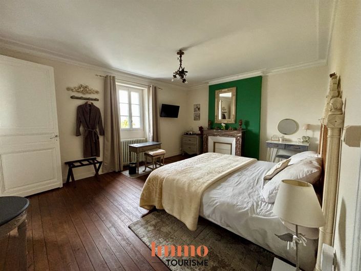 Image No.13-8 Bed Property for sale
