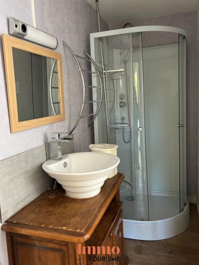 Image No.9-6 Bed House for sale