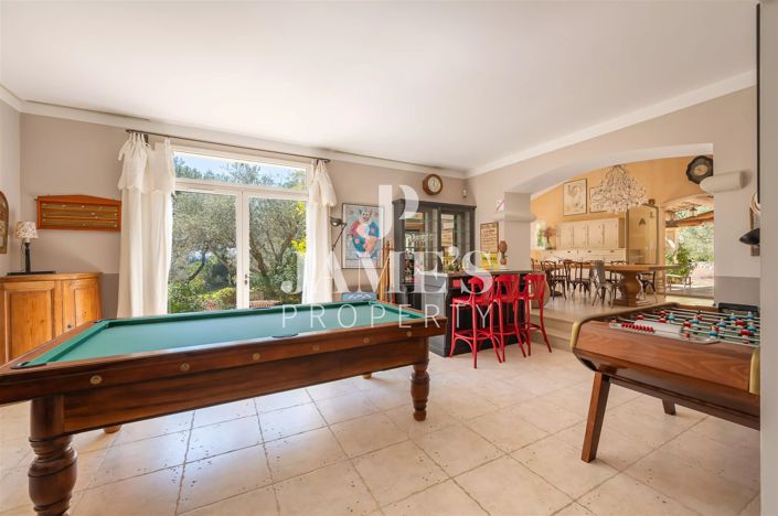 Image No.12-4 Bed House for sale