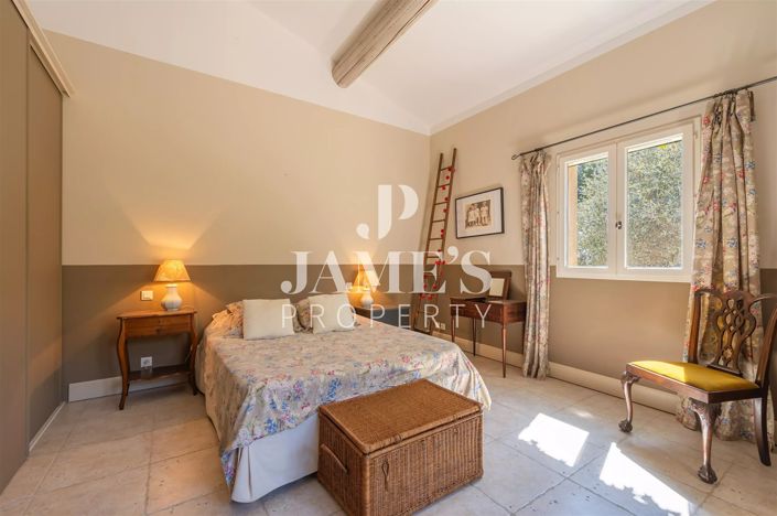 Image No.15-4 Bed House for sale