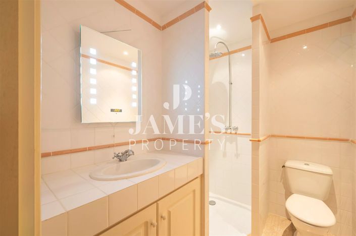 Image No.16-4 Bed House for sale