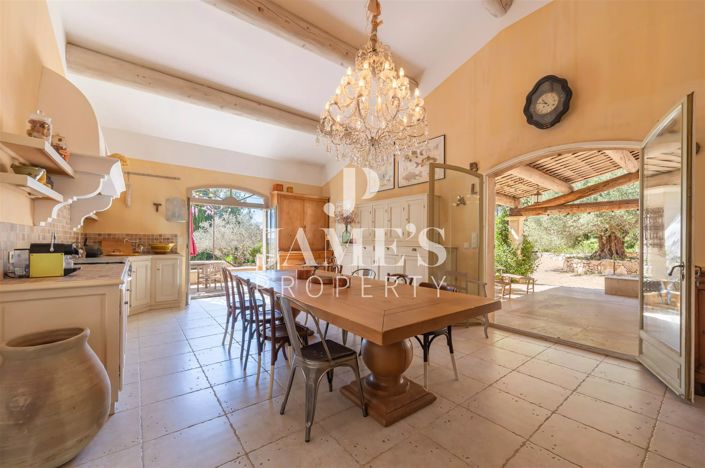 Image No.9-4 Bed House for sale