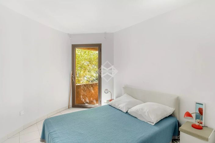 Image No.10-4 Bed House for sale