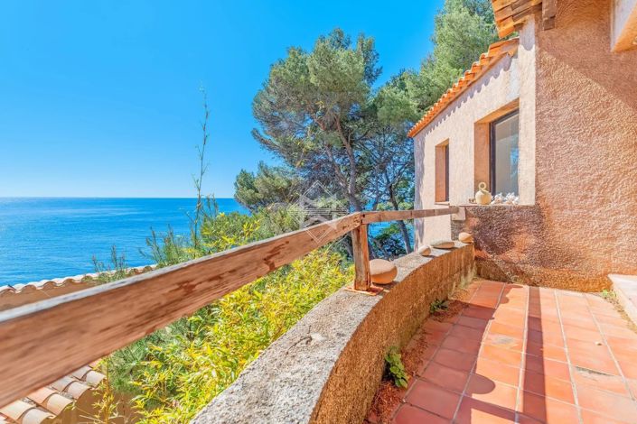 Image No.3-4 Bed House for sale