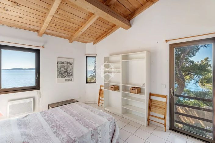 Image No.8-4 Bed House for sale
