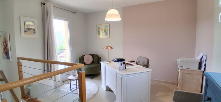 Image No.21-3 Bed Property for sale