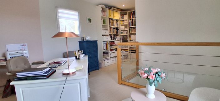 Image No.22-3 Bed Property for sale