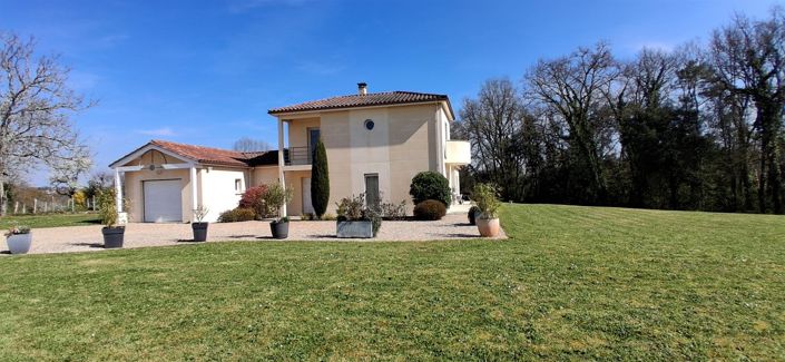 Image No.25-3 Bed Property for sale