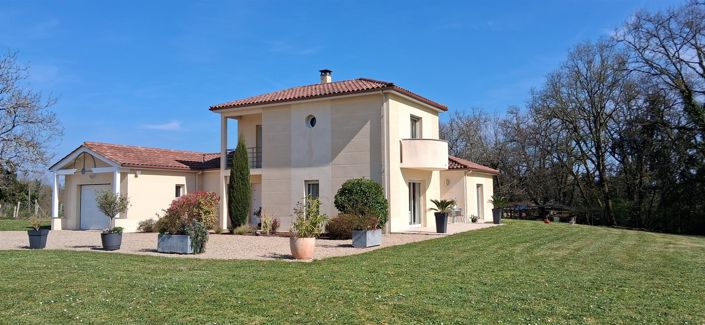 Image No.6-3 Bed Property for sale