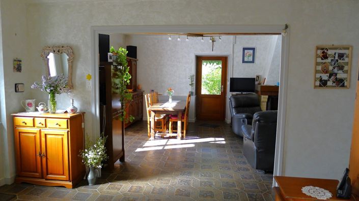 Image No.10-5 Bed House for sale
