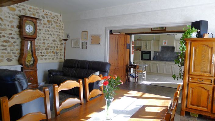 Image No.12-5 Bed House for sale