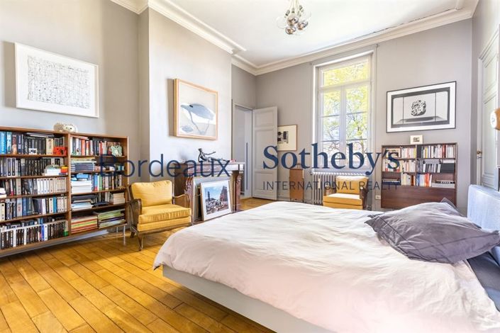 Image No.11-5 Bed House for sale