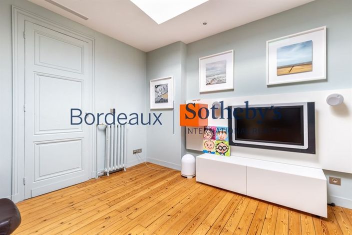 Image No.16-5 Bed House for sale