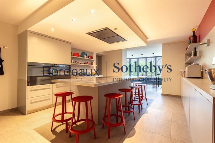 Image No.17-5 Bed House for sale