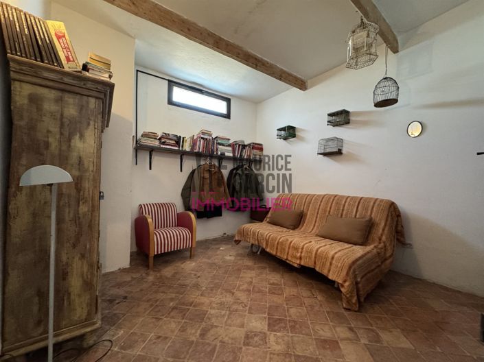 Image No.17-3 Bed House for sale