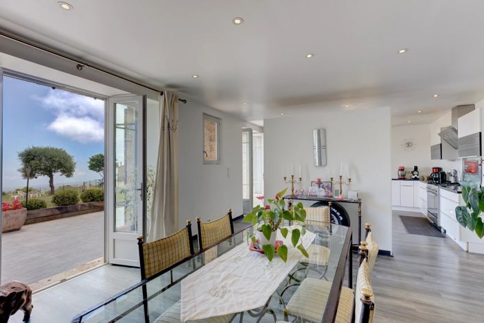 Image No.7-5 Bed House for sale