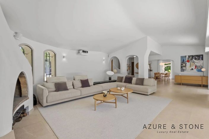 Image No.10-5 Bed House for sale