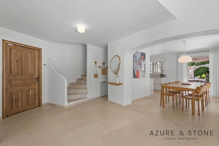 Image No.17-5 Bed House for sale