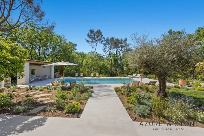 Image No.6-5 Bed House for sale