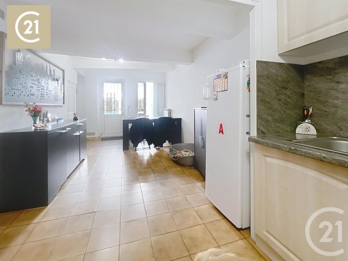 Image No.2-3 Bed House for sale