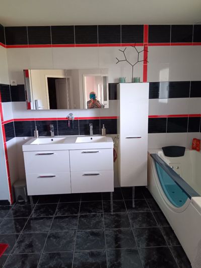 Image No.15-3 Bed Property for sale