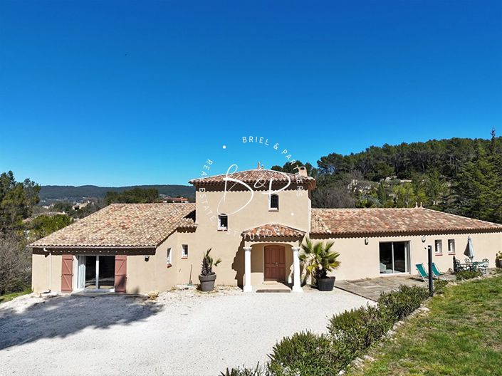 Image No.18-5 Bed House for sale