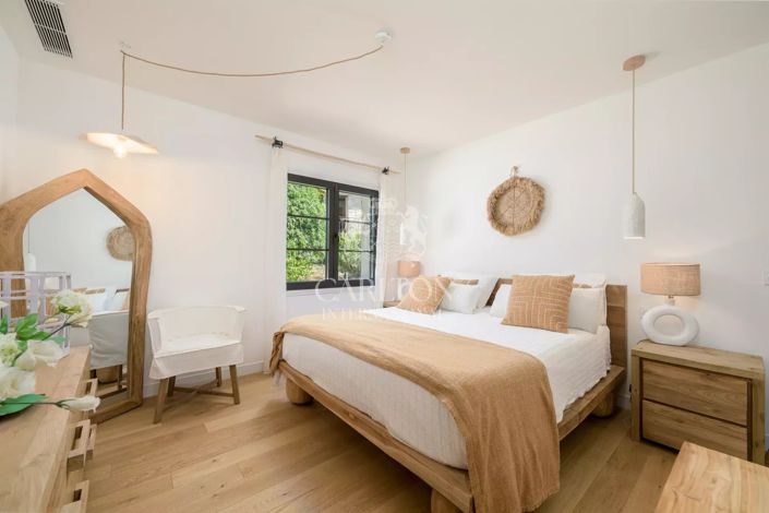 Image No.18-4 Bed House for sale