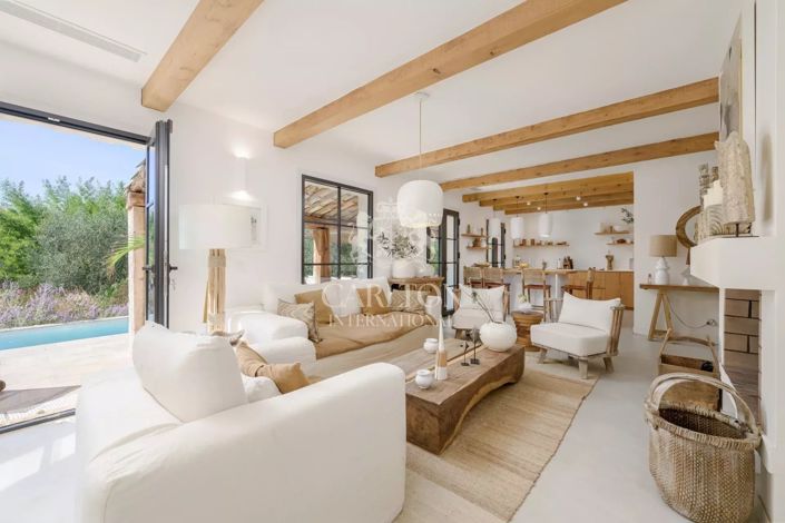 Image No.6-4 Bed House for sale