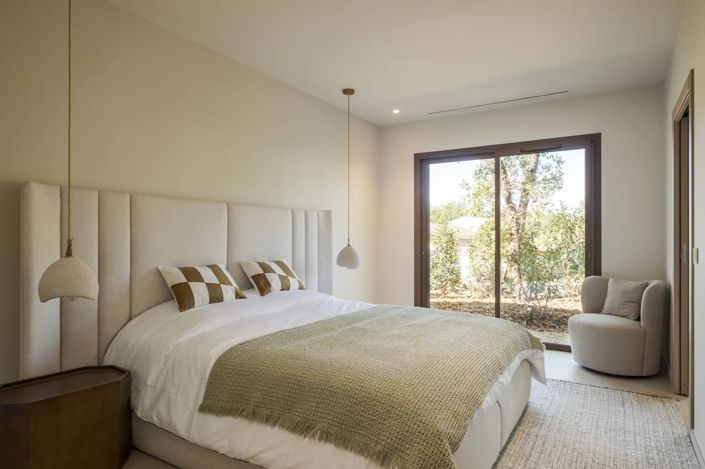 Image No.7-4 Bed House for sale