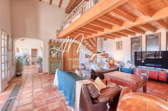 Image No.5-4 Bed House for sale