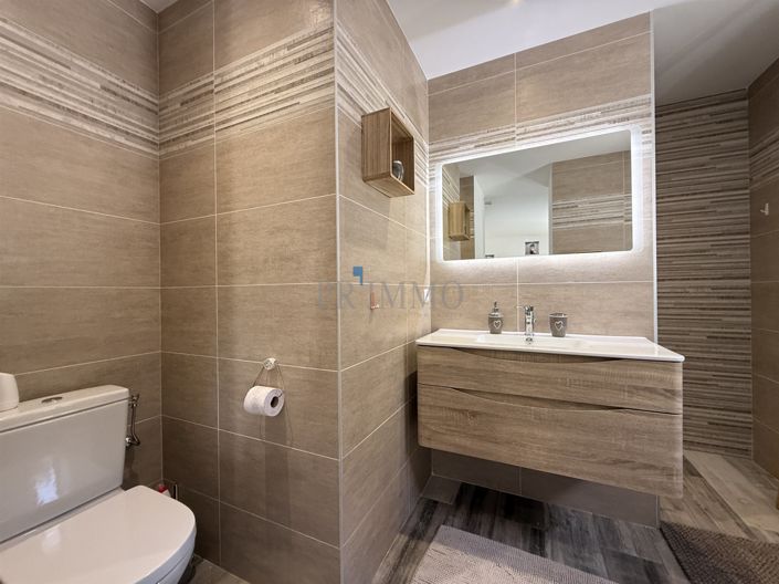 Image No.22-5 Bed House for sale