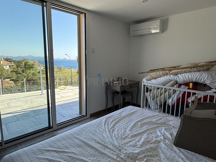 Image No.24-5 Bed House for sale