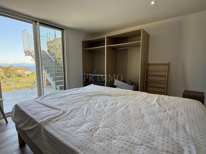 Image No.29-5 Bed House for sale