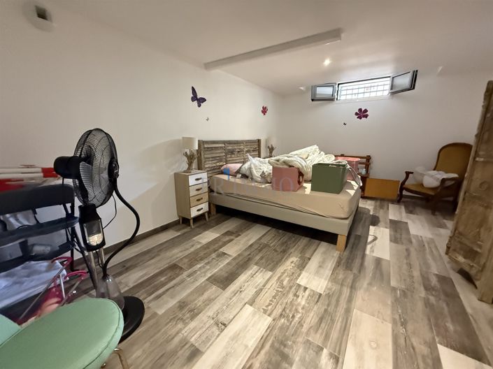 Image No.31-5 Bed House for sale