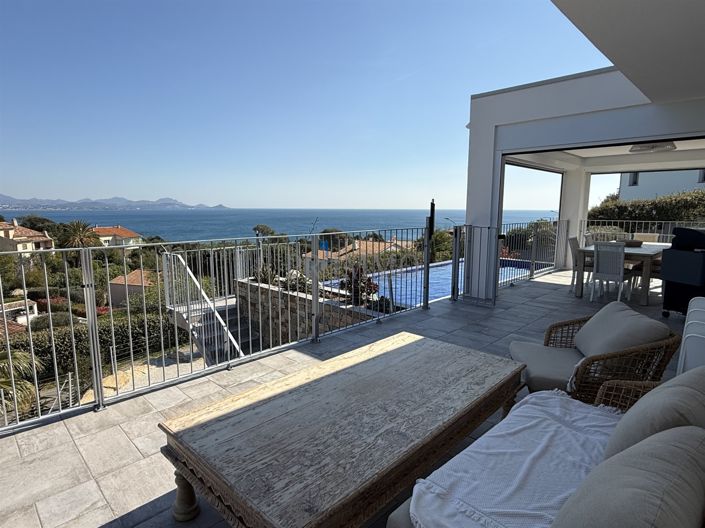 Image No.6-5 Bed House for sale