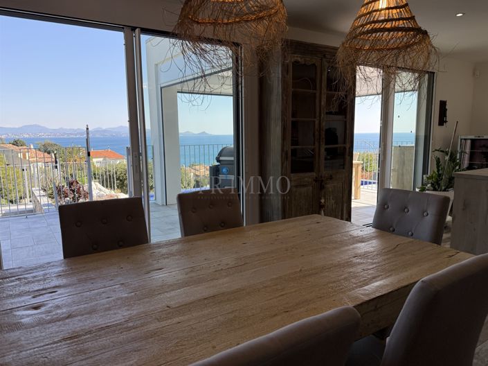Image No.7-5 Bed House for sale