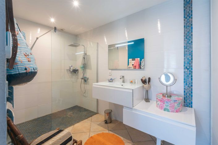 Image No.18-4 Bed House for sale