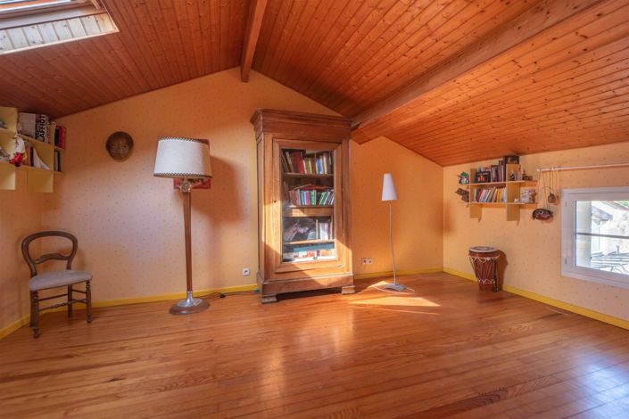 Image No.19-4 Bed House for sale