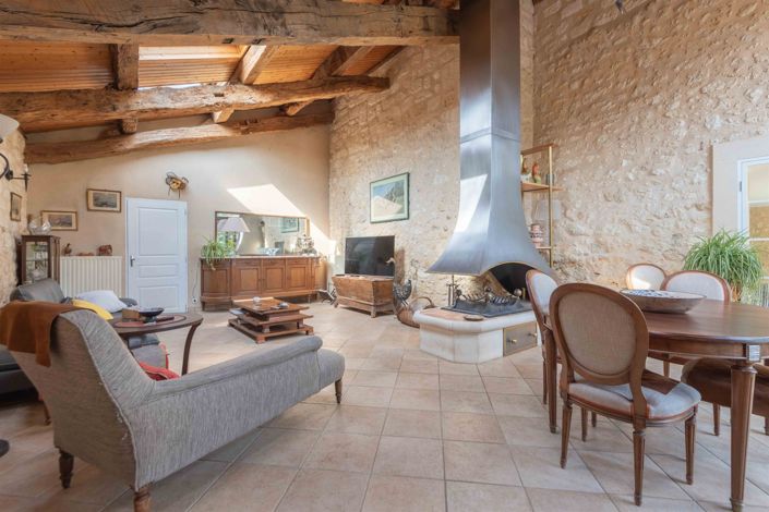 Image No.7-4 Bed House for sale