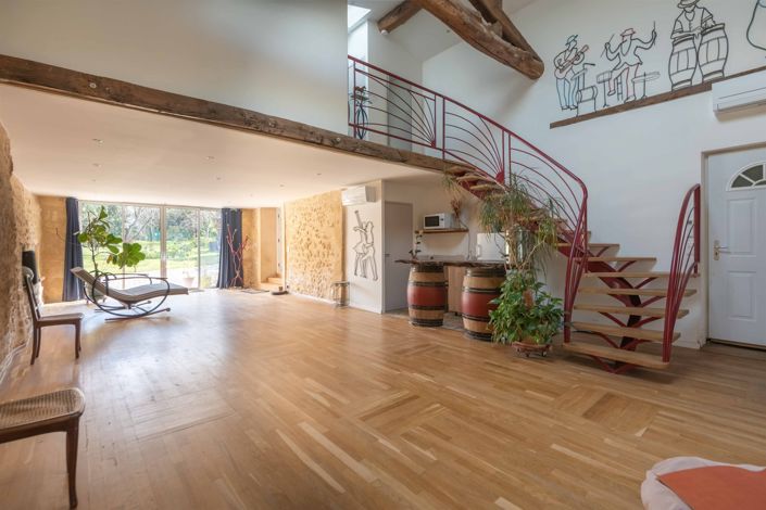 Image No.8-4 Bed House for sale