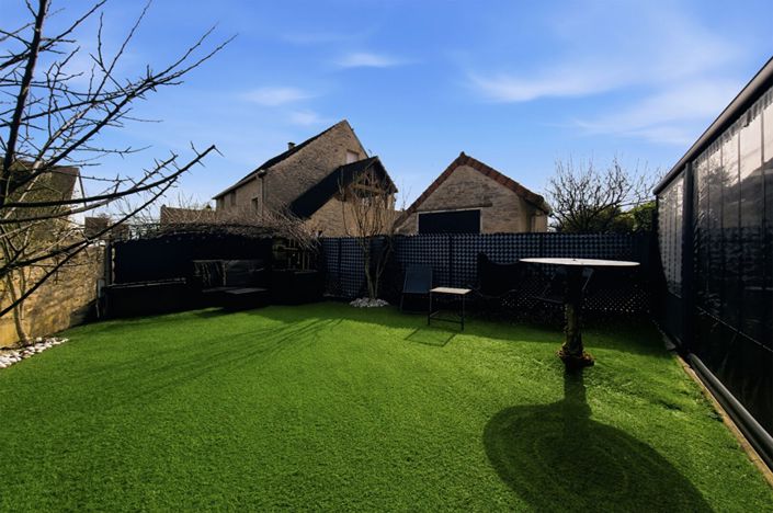 Image No.19-6 Bed Property for sale